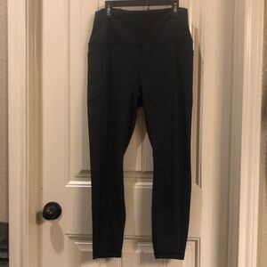 Woman’s black workout pants,Great condition.